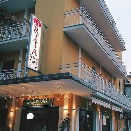 Hotel Rita Gambettola Exterior photo