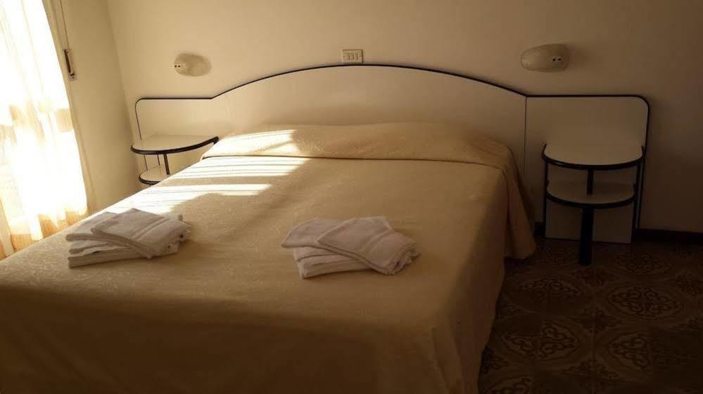 Hotel Rita Gambettola Exterior photo